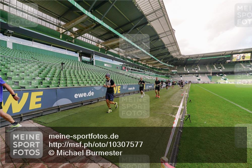 13.09.2026 - 21. swb-Marathon Bremen Michael Burmester http://msf.ph/oto/10307577 13.09.2026 13:02:07 Laufen im Stadion 150, 242, 282, 318, 440, 531, 687, 722, 930, 936, 946, 1006, 1067, 1163, 1250, 1436, 1448, 1582, 1896, 2033, 2047, 2062, 2276, 2292, 2345, 2364, 2370, 2378, 2409, 2421, 2485, 2490, 2491, 2560, 2561, 2627, 2638, 2658, 2666, 2668, 2779, 2781, 2967, 2987, 3013, 3044, 3114, 3163, 3164, 3187, 3248, 3258, 3294, 3334, 3372, 3374, 3375, 3385, 3392, 3496, 3524, 3526, 3527, 3576, 3585, 3603, 3667, 3721, 3806, 3852, 3893, 3938, 3983, 4000, 4133, 4506, 4558 meine-sportfotos.de