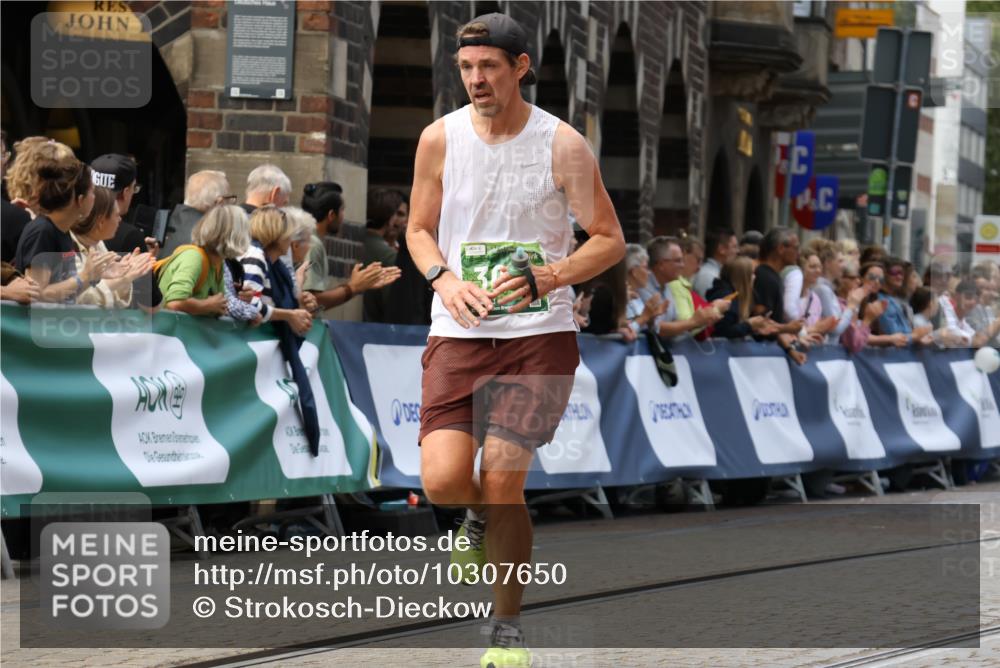 13.09.2026 - 21. swb-Marathon Bremen Strokosch-Dieckow http://msf.ph/oto/10307650 13.09.2026 13:01:12 Ziel 371, 6359, 8749, 9849, 1411, 4328, 5996 meine-sportfotos.de