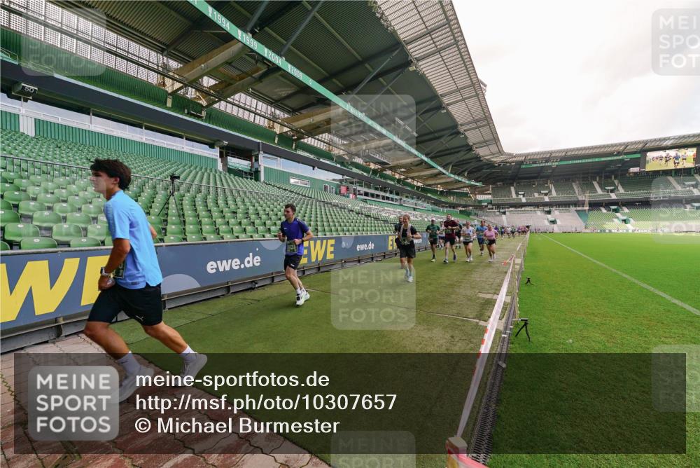 13.09.2026 - 21. swb-Marathon Bremen Michael Burmester http://msf.ph/oto/10307657 13.09.2026 13:02:22 Laufen im Stadion 150, 282, 318, 440, 531, 722, 930, 936, 946, 1006, 1014, 1067, 1163, 1250, 1436, 1448, 1460, 1582, 1611, 1896, 2033, 2047, 2062, 2276, 2292, 2345, 2364, 2370, 2378, 2421, 2491, 2513, 2561, 2627, 2638, 2666, 2668, 2779, 2900, 2987, 3013, 3044, 3114, 3163, 3164, 3187, 3248, 3258, 3294, 3334, 3372, 3374, 3375, 3392, 3460, 3496, 3526, 3527, 3576, 3585, 3603, 3667, 3721, 3806, 3852, 3893, 3938, 3970, 3983, 4000, 4077, 4133, 4506, 4558 meine-sportfotos.de