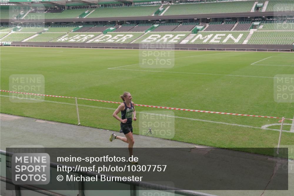 13.09.2026 - 21. swb-Marathon Bremen Michael Burmester http://msf.ph/oto/10307757 13.09.2026 12:37:52 Laufen im Stadion 277, 346, 466, 658, 895, 1090, 1118, 1320, 1323, 1385, 1485, 1583, 1604, 1754, 1911, 2073, 2141, 2352, 2585, 2670, 3080, 3606, 3617, 6112, 7244, 7650, 7768, 8077, 8081, 8729, 9399, 9522, 9617, 250, 272, 299, 525, 919, 1089, 1212, 2072, 5428, 7741 meine-sportfotos.de