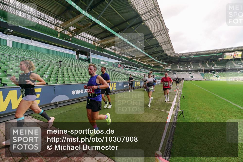 13.09.2026 - 21. swb-Marathon Bremen Michael Burmester http://msf.ph/oto/10307808 13.09.2026 13:02:43 Laufen im Stadion 150, 282, 531, 596, 722, 762, 930, 936, 940, 946, 1006, 1014, 1067, 1163, 1250, 1436, 1448, 1458, 1460, 1582, 1611, 1896, 2033, 2047, 2062, 2276, 2292, 2345, 2364, 2378, 2421, 2434, 2513, 2625, 2638, 2666, 2668, 2779, 2900, 2934, 2987, 3013, 3044, 3114, 3135, 3163, 3164, 3187, 3248, 3258, 3294, 3334, 3360, 3372, 3374, 3392, 3460, 3496, 3510, 3527, 3576, 3585, 3597, 3603, 3667, 3721, 3806, 3846, 3852, 3859, 3893, 3938, 3970, 3983, 4000, 4077, 4133, 4506, 4558 meine-sportfotos.de