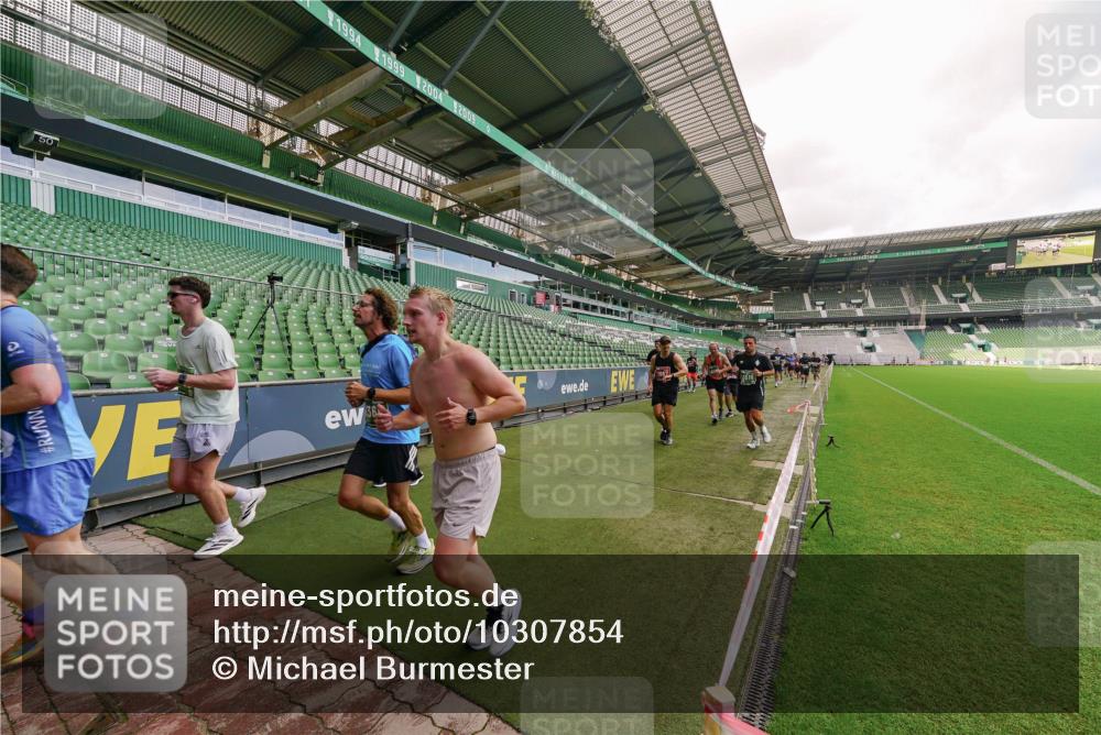 13.09.2026 - 21. swb-Marathon Bremen Michael Burmester http://msf.ph/oto/10307854 13.09.2026 13:02:47 Laufen im Stadion 150, 282, 488, 531, 596, 722, 762, 930, 936, 940, 946, 1006, 1014, 1067, 1163, 1250, 1436, 1458, 1460, 1611, 1771, 1896, 2033, 2047, 2062, 2276, 2292, 2345, 2364, 2378, 2421, 2434, 2513, 2625, 2638, 2666, 2668, 2779, 2900, 2934, 2977, 2987, 3013, 3044, 3114, 3135, 3163, 3164, 3187, 3248, 3258, 3294, 3334, 3360, 3374, 3392, 3402, 3460, 3496, 3510, 3527, 3576, 3585, 3597, 3603, 3618, 3667, 3721, 3806, 3846, 3852, 3859, 3893, 3938, 3970, 3983, 4000, 4077, 4133, 4506, 4558 meine-sportfotos.de