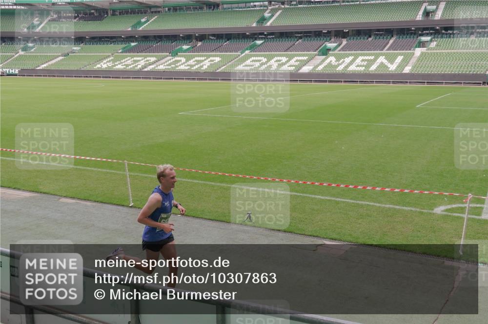 13.09.2026 - 21. swb-Marathon Bremen Michael Burmester http://msf.ph/oto/10307863 13.09.2026 12:38:19 Laufen im Stadion 277, 346, 466, 658, 895, 901, 1090, 1118, 1248, 1320, 1323, 1385, 1472, 1576, 1583, 1587, 1604, 1717, 1751, 1754, 1911, 2073, 2141, 2352, 2585, 2670, 3080, 3606, 3617, 5160, 5163, 5912, 6112, 7244, 7650, 8077, 8081, 8729, 9399, 9522, 9617, 250, 272, 299, 525, 919, 1089, 1212, 1550, 1875, 2072, 4232 meine-sportfotos.de