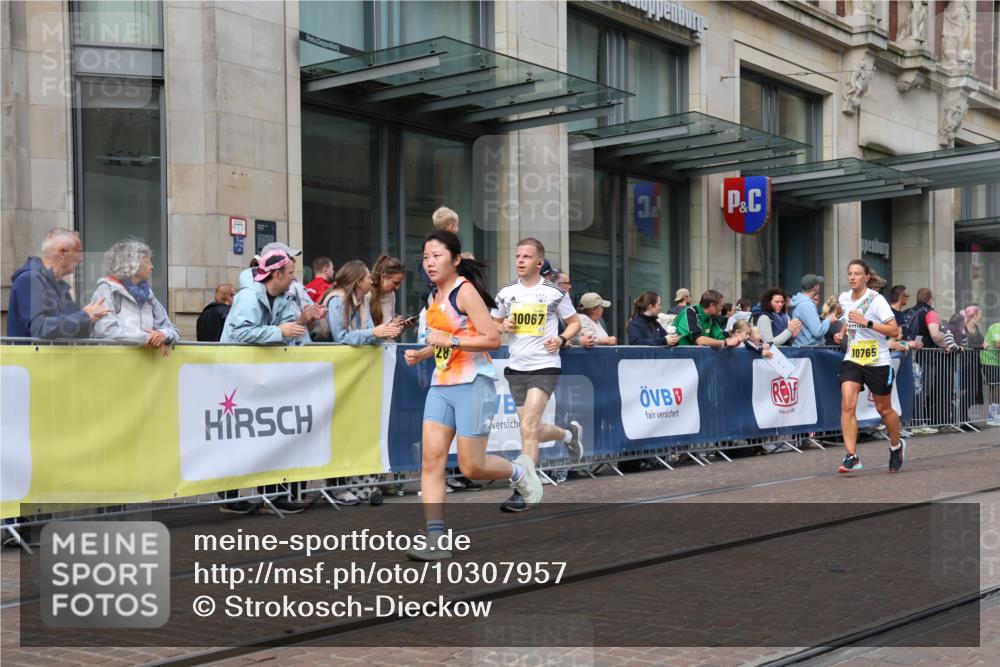 13.09.2026 - 21. swb-Marathon Bremen Strokosch-Dieckow http://msf.ph/oto/10307957 13.09.2026 10:54:25 Ziel 10146, 10410, 10589, 10608, 10704, 10765, 10901, 11039, 11040, 11174, 11389, 11569, 11874, 12038, 12467, 12519, 12800, 13526, 13592, 10067, 10146, 10359, 10503, 10577, 10631, 10749, 10765, 10837, 10884, 10996, 11099, 11118, 11290, 11329, 11361, 11476, 11593, 11765, 11843, 11989, 11998, 12265, 12328, 12467 meine-sportfotos.de