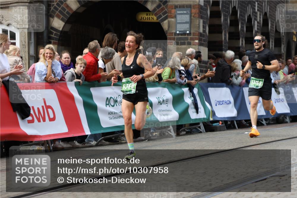 13.09.2026 - 21. swb-Marathon Bremen Strokosch-Dieckow http://msf.ph/oto/10307958 13.09.2026 13:01:36 Ziel 1411, 1619, 3019, 4328, 5663, 5996, 1614, 4696, 7950, 9137, 13168 meine-sportfotos.de