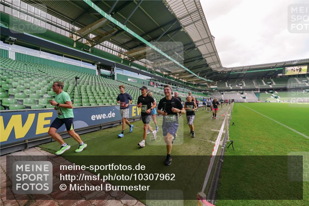 13.09.2026 - 21. swb-Marathon Bremen Michael Burmester http://msf.ph/oto/10307962 13.09.2026 13:02:58 Laufen im Stadion 150, 488, 531, 596, 722, 725, 762, 936, 940, 946, 1006, 1014, 1163, 1250, 1436, 1458, 1460, 1611, 1771, 2033, 2047, 2062, 2223, 2276, 2292, 2345, 2364, 2378, 2421, 2434, 2513, 2625, 2638, 2666, 2668, 2779, 2900, 2934, 2977, 2987, 3013, 3044, 3114, 3135, 3163, 3164, 3187, 3248, 3258, 3294, 3334, 3360, 3392, 3402, 3460, 3496, 3510, 3527, 3576, 3585, 3597, 3603, 3618, 3667, 3721, 3806, 3846, 3852, 3859, 3893, 3938, 3970, 3983, 4000, 4077, 4133, 4506, 4558 meine-sportfotos.de