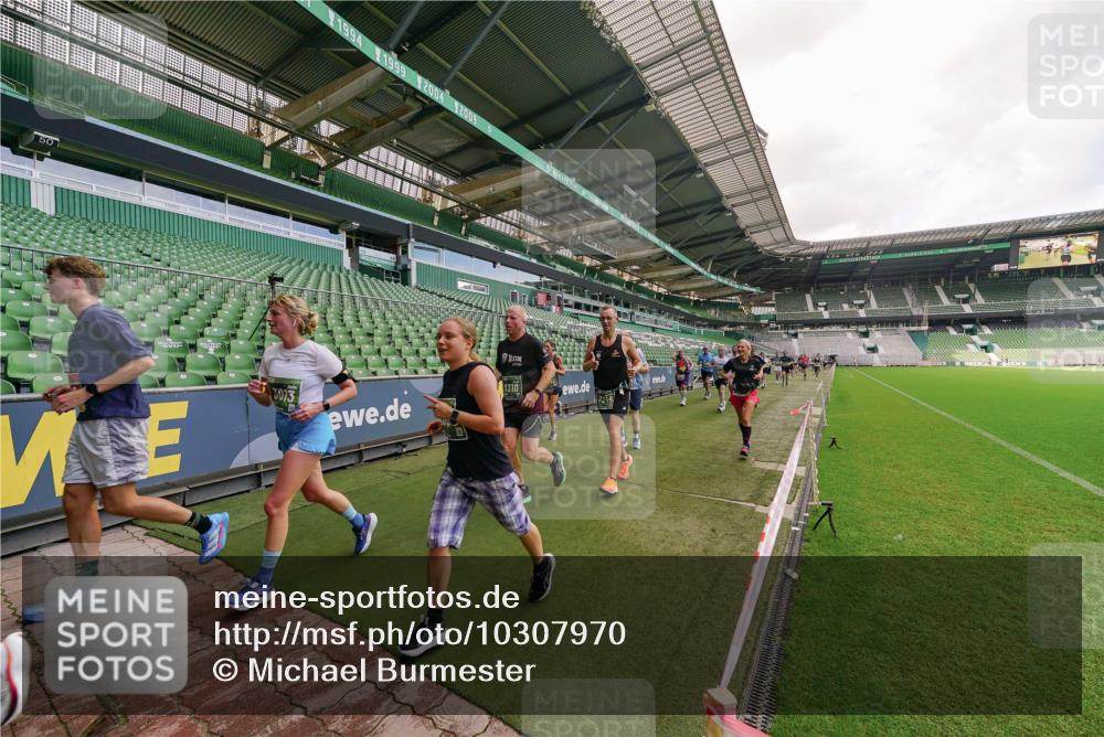 13.09.2026 - 21. swb-Marathon Bremen Michael Burmester http://msf.ph/oto/10307970 13.09.2026 13:02:59 Laufen im Stadion 150, 488, 531, 596, 722, 725, 762, 936, 940, 946, 1006, 1014, 1163, 1250, 1436, 1458, 1460, 1611, 1771, 2033, 2047, 2062, 2223, 2276, 2292, 2345, 2364, 2378, 2421, 2434, 2513, 2625, 2638, 2666, 2668, 2779, 2900, 2934, 2977, 2987, 3013, 3044, 3114, 3135, 3163, 3164, 3187, 3248, 3258, 3294, 3334, 3360, 3392, 3402, 3460, 3496, 3510, 3527, 3576, 3585, 3597, 3603, 3618, 3667, 3721, 3806, 3846, 3852, 3859, 3893, 3938, 3970, 3983, 4000, 4077, 4133, 4506, 4558 meine-sportfotos.de