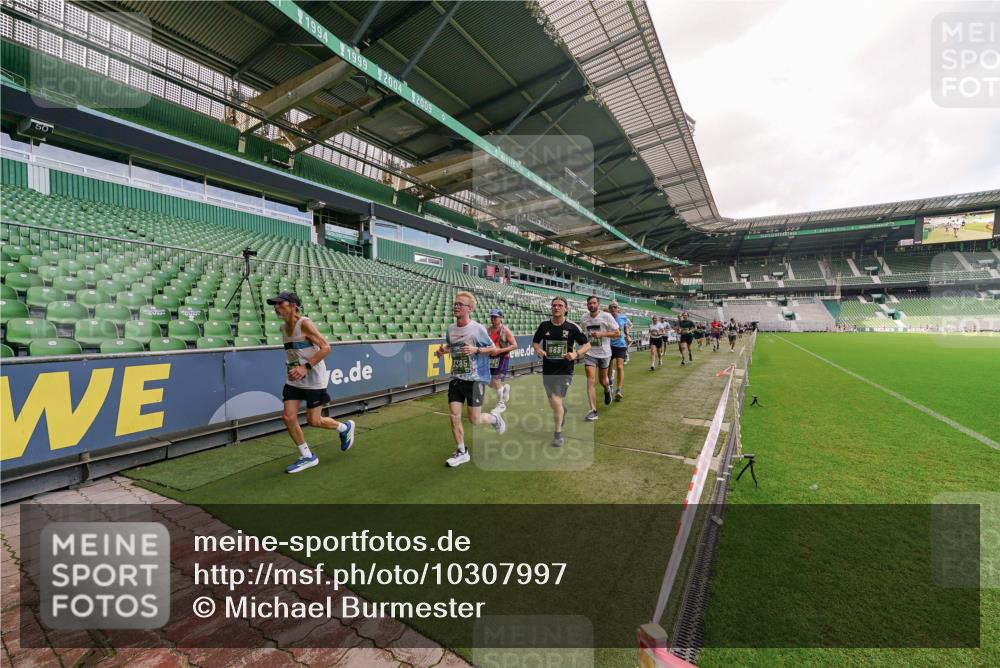 13.09.2026 - 21. swb-Marathon Bremen Michael Burmester http://msf.ph/oto/10307997 13.09.2026 13:03:03 Laufen im Stadion 150, 488, 531, 596, 722, 725, 762, 936, 940, 946, 1006, 1014, 1163, 1250, 1436, 1458, 1460, 1611, 1649, 1771, 2033, 2047, 2062, 2223, 2276, 2292, 2345, 2364, 2378, 2421, 2434, 2513, 2625, 2638, 2666, 2668, 2779, 2900, 2934, 2977, 2987, 3013, 3044, 3114, 3135, 3163, 3164, 3187, 3248, 3258, 3294, 3334, 3360, 3392, 3402, 3460, 3496, 3510, 3527, 3576, 3579, 3585, 3597, 3603, 3618, 3667, 3721, 3806, 3846, 3852, 3859, 3893, 3938, 3970, 3983, 4000, 4077, 4133, 4506, 4558 meine-sportfotos.de