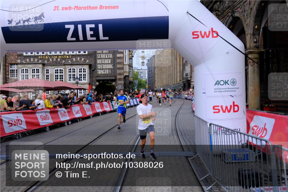 13.09.2026 - 21. swb-Marathon Bremen Tim E. http://msf.ph/oto/10308026 13.09.2026 10:51:34 Ziel 10381, 10471, 10515, 10808, 10825, 10862, 10887, 10984, 11503, 11537, 11801, 11973, 12051, 12133, 12548, 12552 meine-sportfotos.de