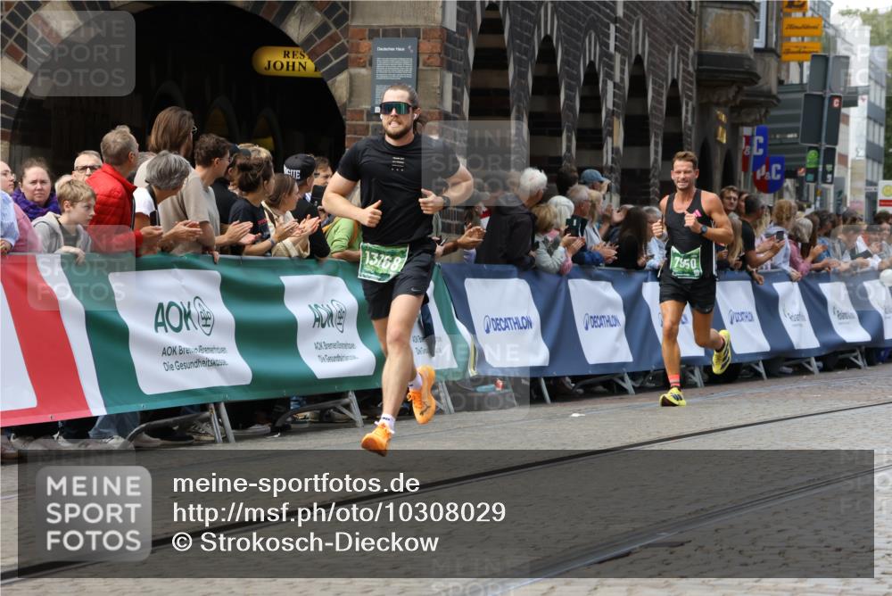 13.09.2026 - 21. swb-Marathon Bremen Strokosch-Dieckow http://msf.ph/oto/10308029 13.09.2026 13:01:37 Ziel 1411, 1619, 3019, 4328, 5663, 5996, 1614, 4696, 7950, 9137, 13168 meine-sportfotos.de