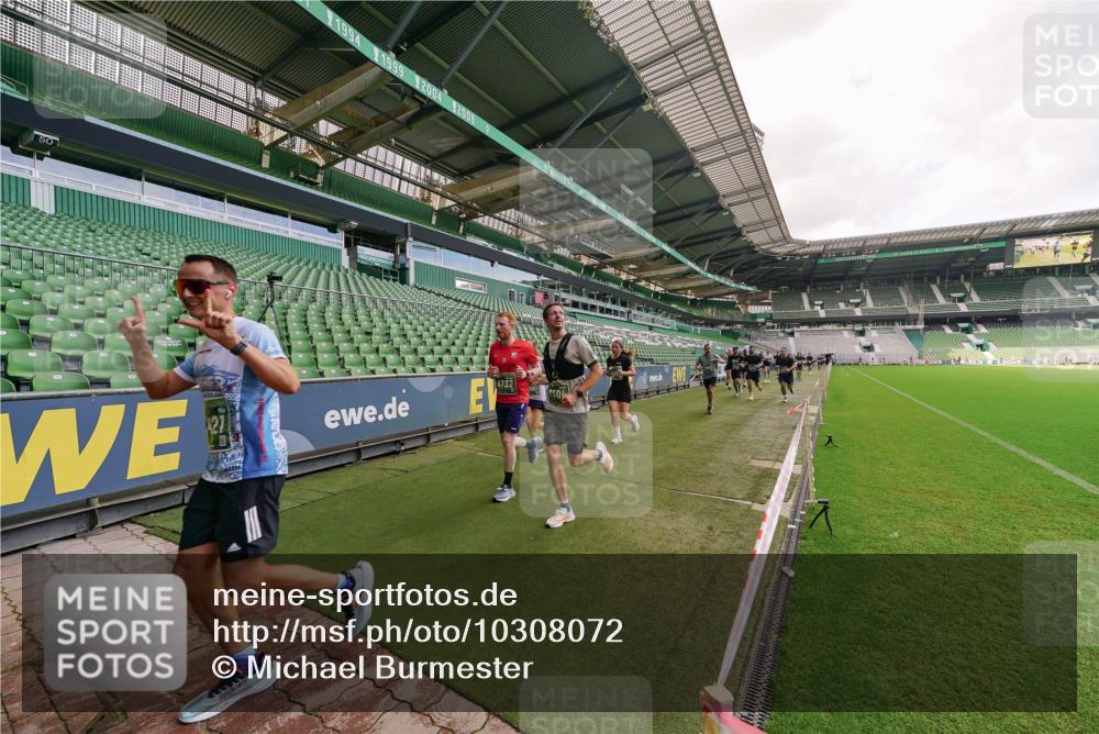 13.09.2026 - 21. swb-Marathon Bremen Michael Burmester http://msf.ph/oto/10308072 13.09.2026 13:03:09 Laufen im Stadion 150, 210, 488, 531, 596, 722, 725, 762, 881, 936, 940, 946, 1014, 1163, 1250, 1458, 1460, 1479, 1611, 1649, 1771, 2047, 2223, 2276, 2292, 2345, 2364, 2378, 2421, 2434, 2513, 2625, 2638, 2666, 2668, 2779, 2851, 2900, 2934, 2977, 2987, 3013, 3044, 3114, 3135, 3163, 3164, 3187, 3248, 3258, 3294, 3334, 3360, 3392, 3402, 3454, 3460, 3496, 3510, 3527, 3576, 3579, 3585, 3597, 3603, 3618, 3667, 3721, 3846, 3852, 3859, 3893, 3938, 3970, 3983, 4000, 4077, 4133, 4506, 4558 meine-sportfotos.de
