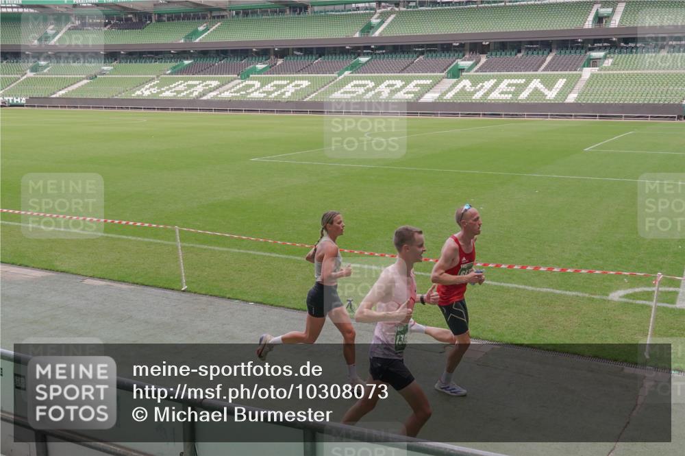 13.09.2026 - 21. swb-Marathon Bremen Michael Burmester http://msf.ph/oto/10308073 13.09.2026 12:39:00 Laufen im Stadion 277, 346, 807, 895, 901, 1090, 1118, 1248, 1320, 1323, 1472, 1508, 1576, 1587, 1604, 1717, 1751, 1758, 1795, 1800, 1852, 1911, 2049, 2099, 2141, 2352, 2670, 3080, 3606, 3744, 5160, 5163, 5912, 6112, 7650, 8077, 8081, 8467, 9399, 9522, 9617, 9630, 13080, 250, 272, 365, 850, 1089, 1288, 1550, 1875, 1993, 4232, 7692, 8075, 13033 meine-sportfotos.de