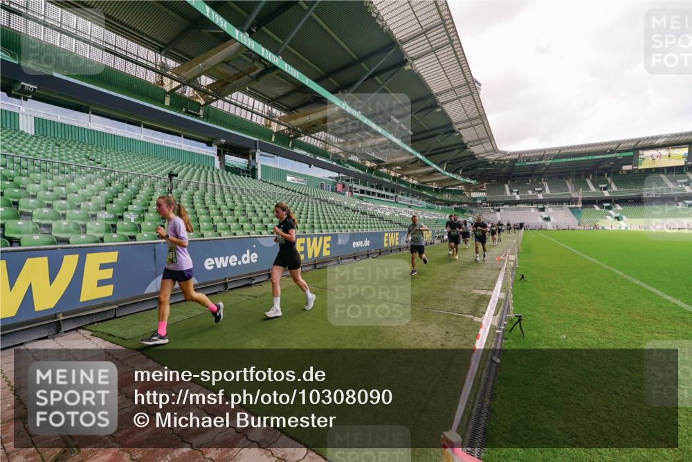 13.09.2026 - 21. swb-Marathon Bremen Michael Burmester http://msf.ph/oto/10308090 13.09.2026 13:03:11 Laufen im Stadion 150, 210, 488, 596, 722, 725, 762, 881, 936, 940, 946, 1014, 1163, 1250, 1458, 1460, 1479, 1611, 1649, 1771, 2047, 2223, 2276, 2292, 2345, 2364, 2378, 2421, 2434, 2513, 2625, 2638, 2666, 2668, 2779, 2851, 2900, 2934, 2977, 2987, 3013, 3044, 3114, 3135, 3163, 3164, 3187, 3248, 3258, 3294, 3334, 3360, 3392, 3402, 3454, 3460, 3496, 3510, 3527, 3576, 3579, 3585, 3597, 3603, 3618, 3667, 3721, 3846, 3852, 3859, 3893, 3938, 3970, 3983, 4000, 4077, 4133, 4506, 4558 meine-sportfotos.de