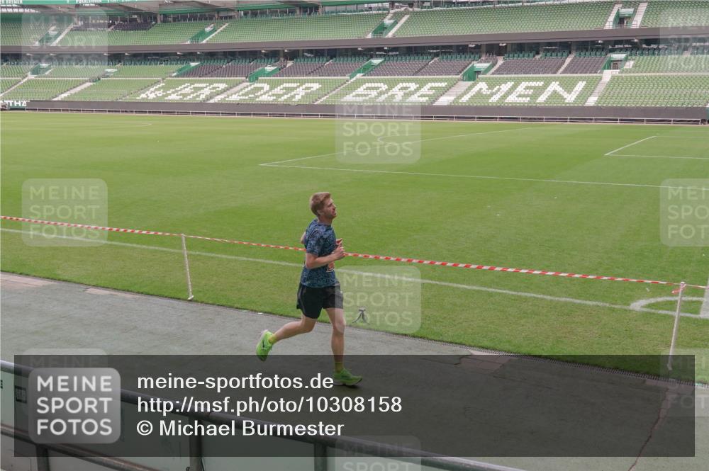13.09.2026 - 21. swb-Marathon Bremen Michael Burmester http://msf.ph/oto/10308158 13.09.2026 12:39:19 Laufen im Stadion 277, 346, 453, 807, 895, 901, 1118, 1248, 1320, 1323, 1379, 1472, 1508, 1540, 1576, 1587, 1604, 1717, 1751, 1758, 1795, 1800, 1852, 1911, 2049, 2099, 2141, 2352, 2670, 3080, 3606, 3744, 5160, 5163, 5912, 6112, 6630, 7118, 7650, 8077, 8467, 9399, 9522, 9617, 9630, 10034, 13080, 365, 850, 1288, 1550, 1875, 1993, 4232, 7692, 7768, 8075, 13033 meine-sportfotos.de