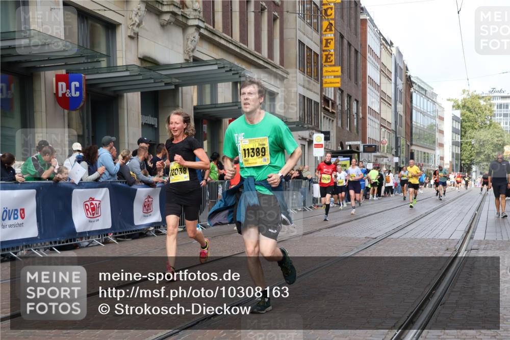 13.09.2026 - 21. swb-Marathon Bremen Strokosch-Dieckow http://msf.ph/oto/10308163 13.09.2026 10:54:29 Ziel 10589, 10608, 10646, 10704, 10901, 11040, 11174, 11389, 11569, 11620, 11860, 11874, 11889, 12038, 12313, 12519, 12800, 13526, 13592, 10067, 10146, 10359, 10410, 10503, 10577, 10631, 10749, 10765, 10837, 10884, 10996, 11039, 11099, 11118, 11329, 11361, 11389, 11476, 11593, 11765, 11843, 11989, 11998, 12265, 12328, 12467 meine-sportfotos.de