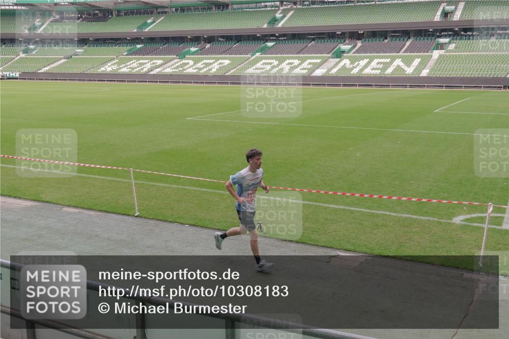 13.09.2026 - 21. swb-Marathon Bremen Michael Burmester http://msf.ph/oto/10308183 13.09.2026 12:39:27 Laufen im Stadion 277, 346, 453, 807, 895, 901, 1118, 1248, 1320, 1323, 1379, 1472, 1508, 1540, 1576, 1587, 1717, 1751, 1758, 1795, 1800, 1852, 1911, 2049, 2099, 2141, 2352, 2670, 3080, 3606, 3744, 5160, 5163, 5912, 6112, 6630, 7118, 7650, 8077, 8467, 9399, 9522, 9617, 9630, 10034, 13080, 365, 850, 1288, 1485, 1550, 1875, 1993, 4232, 7692, 7768, 8075, 13033 meine-sportfotos.de