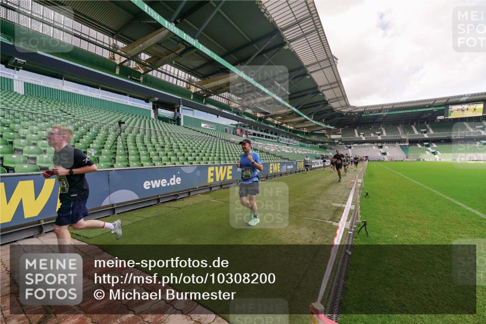 13.09.2026 - 21. swb-Marathon Bremen Michael Burmester http://msf.ph/oto/10308200 13.09.2026 13:03:26 Laufen im Stadion 209, 210, 488, 596, 722, 725, 762, 881, 936, 940, 1014, 1163, 1250, 1343, 1458, 1460, 1479, 1611, 1649, 1653, 1771, 2223, 2276, 2292, 2345, 2364, 2378, 2421, 2434, 2513, 2625, 2666, 2668, 2779, 2851, 2891, 2900, 2934, 2977, 3013, 3044, 3114, 3135, 3163, 3164, 3187, 3248, 3258, 3294, 3334, 3360, 3402, 3425, 3454, 3460, 3496, 3510, 3576, 3579, 3585, 3597, 3603, 3618, 3721, 3846, 3852, 3859, 3893, 3938, 3970, 3983, 4000, 4077, 4133, 4506, 4558 meine-sportfotos.de