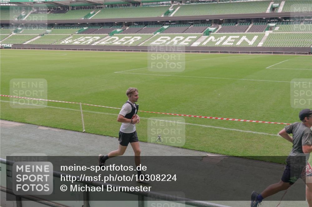 13.09.2026 - 21. swb-Marathon Bremen Michael Burmester http://msf.ph/oto/10308224 13.09.2026 12:39:30 Laufen im Stadion 277, 346, 453, 807, 901, 1118, 1248, 1320, 1323, 1379, 1472, 1508, 1540, 1576, 1587, 1717, 1751, 1758, 1795, 1800, 1852, 1911, 2049, 2099, 2141, 2352, 3080, 3606, 3744, 5160, 5163, 5912, 6112, 6630, 7118, 7650, 8077, 8467, 9399, 9522, 9617, 9630, 10034, 13080, 365, 850, 1288, 1485, 1550, 1875, 1993, 4232, 7692, 7768, 8075, 13033 meine-sportfotos.de