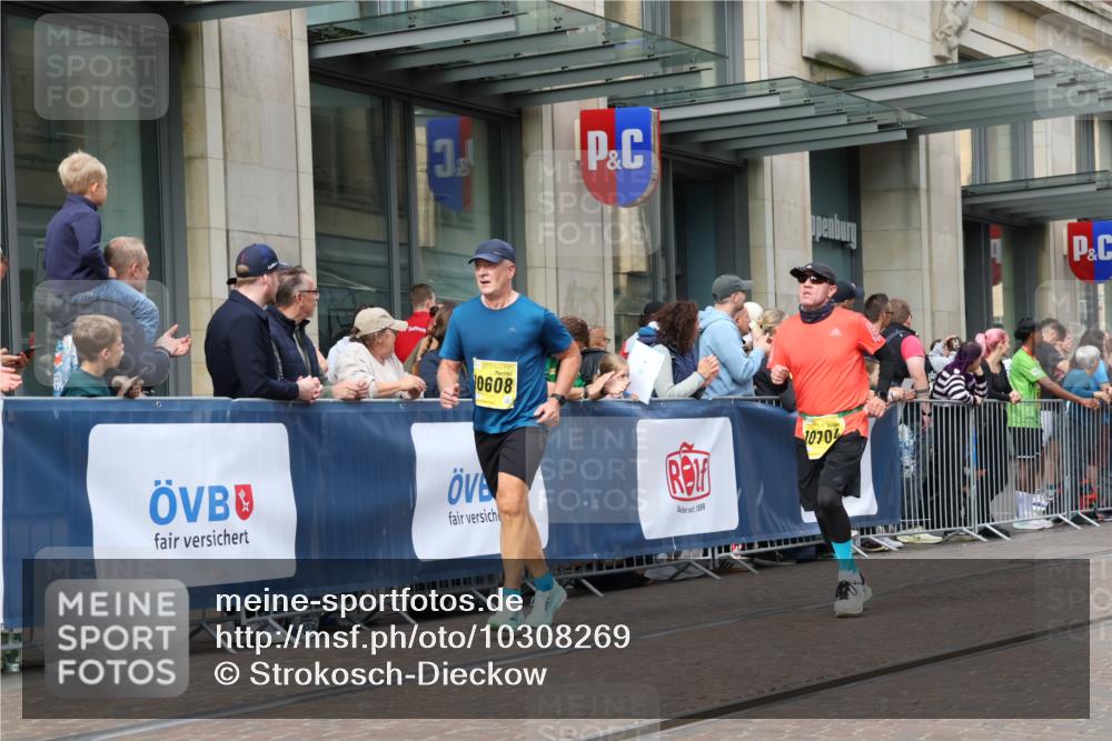 13.09.2026 - 21. swb-Marathon Bremen Strokosch-Dieckow http://msf.ph/oto/10308269 13.09.2026 10:54:31 Ziel 10589, 10608, 10646, 10704, 10901, 11040, 11174, 11569, 11620, 11860, 11874, 11889, 11976, 12313, 12519, 12800, 13526, 13592, 10067, 10146, 10359, 10410, 10503, 10577, 10631, 10749, 10765, 10837, 10884, 10996, 11039, 11099, 11118, 11361, 11389, 11476, 11593, 11765, 11843, 11989, 11998, 12038, 12265, 12328, 12467 meine-sportfotos.de