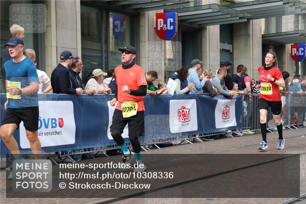 13.09.2026 - 21. swb-Marathon Bremen Strokosch-Dieckow http://msf.ph/oto/10308336 13.09.2026 10:54:32 Ziel 10589, 10608, 10646, 10704, 10901, 11040, 11174, 11569, 11620, 11860, 11874, 11889, 11976, 12313, 12519, 12800, 13526, 13592, 10067, 10146, 10359, 10410, 10503, 10577, 10631, 10749, 10765, 10837, 10884, 10996, 11039, 11099, 11118, 11361, 11389, 11476, 11593, 11843, 11989, 12038, 12265, 12328, 12467 meine-sportfotos.de