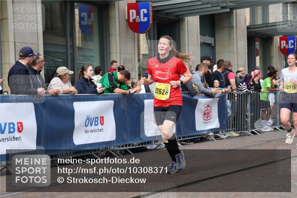 13.09.2026 - 21. swb-Marathon Bremen Strokosch-Dieckow http://msf.ph/oto/10308371 13.09.2026 10:54:33 Ziel 10589, 10608, 10646, 10704, 10901, 11040, 11174, 11569, 11620, 11860, 11874, 11889, 11976, 12313, 12519, 12800, 13526, 13592, 10067, 10146, 10359, 10410, 10503, 10577, 10631, 10749, 10765, 10837, 10884, 10996, 11039, 11099, 11118, 11389, 11476, 11593, 11843, 11989, 12038, 12265, 12328, 12467 meine-sportfotos.de