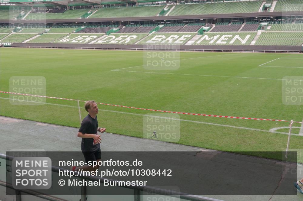 13.09.2026 - 21. swb-Marathon Bremen Michael Burmester http://msf.ph/oto/10308442 13.09.2026 12:40:18 Laufen im Stadion 126, 371, 453, 603, 640, 650, 671, 735, 744, 807, 862, 912, 957, 1136, 1336, 1379, 1381, 1472, 1508, 1540, 1571, 1576, 1614, 1717, 1751, 1758, 1795, 1800, 1852, 1860, 1901, 1930, 1950, 2049, 2099, 3744, 4381, 4936, 5163, 5912, 6201, 6630, 7118, 7671, 8467, 9329, 9630, 10034, 13080, 13224, 365, 466, 658, 850, 1090, 1288, 1385, 1485, 1583, 1754, 1993, 2073, 2585, 3617, 7244, 7692, 7768, 8075, 8729, 13033 meine-sportfotos.de