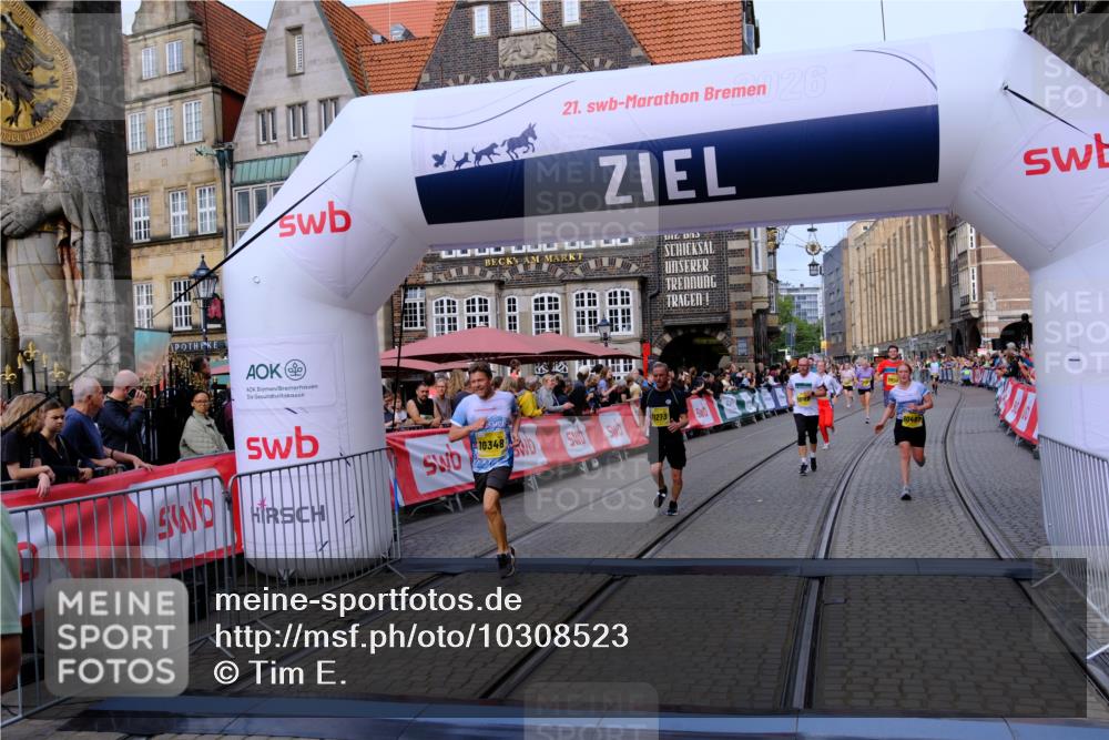 13.09.2026 - 21. swb-Marathon Bremen Tim E. http://msf.ph/oto/10308523 13.09.2026 10:51:58 Ziel 10162, 10183, 10281, 10334, 10348, 10467, 10641, 11145, 11273, 11542, 11685, 11733, 11777, 11787, 12329, 13631 meine-sportfotos.de