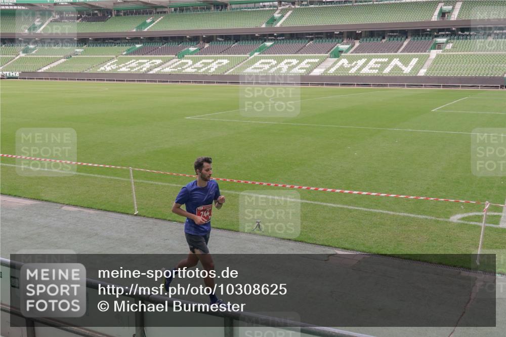 13.09.2026 - 21. swb-Marathon Bremen Michael Burmester http://msf.ph/oto/10308625 13.09.2026 12:40:46 Laufen im Stadion 126, 371, 453, 603, 640, 650, 671, 735, 744, 807, 862, 912, 957, 1136, 1336, 1379, 1381, 1411, 1508, 1540, 1571, 1614, 1797, 1852, 1860, 1901, 1930, 1950, 2049, 2099, 2986, 3744, 4381, 4399, 4795, 4936, 6201, 6630, 7118, 7671, 8065, 9065, 9329, 9630, 10034, 13080, 13224, 365, 466, 658, 895, 1090, 1118, 1288, 1385, 1485, 1583, 1604, 1754, 2073, 2585, 2670, 3617, 7244, 7768, 8075, 8729 meine-sportfotos.de