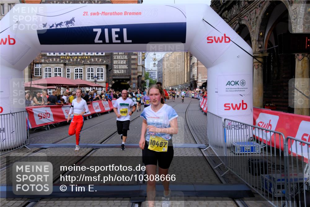13.09.2026 - 21. swb-Marathon Bremen Tim E. http://msf.ph/oto/10308666 13.09.2026 10:52:00 Ziel 10162, 10183, 10281, 10348, 10467, 10641, 11273, 11542, 11685, 11733, 11777, 11787, 12329 meine-sportfotos.de