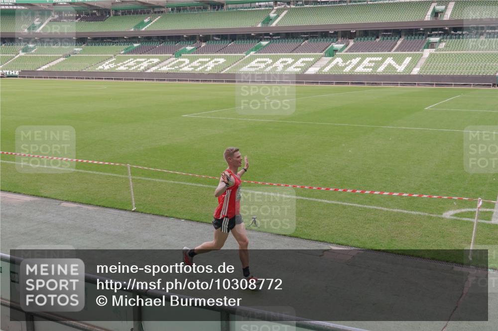 13.09.2026 - 21. swb-Marathon Bremen Michael Burmester http://msf.ph/oto/10308772 13.09.2026 12:41:17 Laufen im Stadion 126, 371, 453, 603, 640, 650, 671, 735, 744, 862, 912, 957, 1136, 1336, 1379, 1381, 1411, 1540, 1571, 1614, 1667, 1797, 1822, 1850, 1860, 1862, 1901, 1930, 1950, 2094, 2986, 3624, 4381, 4399, 4795, 4936, 6198, 6201, 6264, 7118, 7671, 8065, 9065, 9329, 13224, 277, 346, 466, 658, 895, 1090, 1118, 1320, 1323, 1385, 1485, 1583, 1604, 1754, 1911, 2073, 2141, 2352, 2585, 2670, 3080, 3606, 3617, 5160, 6112, 7244, 7650, 8729 meine-sportfotos.de