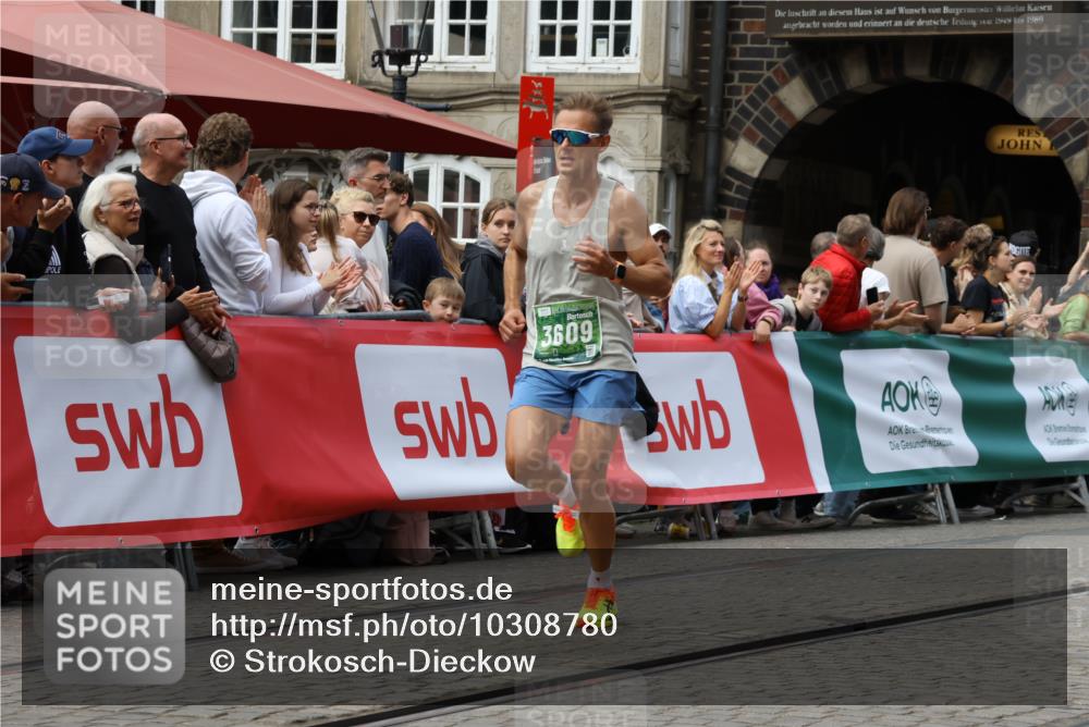 13.09.2026 - 21. swb-Marathon Bremen Strokosch-Dieckow http://msf.ph/oto/10308780 13.09.2026 13:02:33 Ziel 1667, 9583, 1795, 1850, 13237 meine-sportfotos.de