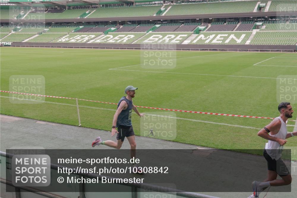 13.09.2026 - 21. swb-Marathon Bremen Michael Burmester http://msf.ph/oto/10308842 13.09.2026 12:41:31 Laufen im Stadion 126, 371, 603, 640, 650, 671, 735, 744, 862, 912, 957, 1136, 1336, 1381, 1411, 1571, 1614, 1667, 1797, 1822, 1850, 1860, 1862, 1901, 1930, 1950, 2094, 2986, 3624, 4381, 4399, 4795, 4936, 5672, 6198, 6201, 6264, 6929, 6991, 7141, 7671, 8065, 8394, 9065, 9329, 13224, 277, 346, 466, 658, 895, 901, 1090, 1118, 1248, 1320, 1323, 1385, 1472, 1583, 1587, 1604, 1754, 1911, 2073, 2141, 2352, 2585, 2670, 3080, 3606, 3617, 5160, 5163, 6112, 7244, 7650, 8729 meine-sportfotos.de