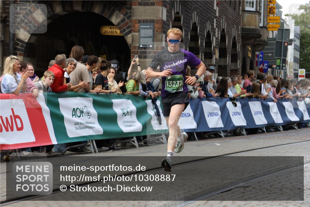 13.09.2026 - 21. swb-Marathon Bremen Strokosch-Dieckow http://msf.ph/oto/10308887 13.09.2026 13:02:40 Ziel 9583, 1381, 1850, 1862, 6918, 7265 meine-sportfotos.de