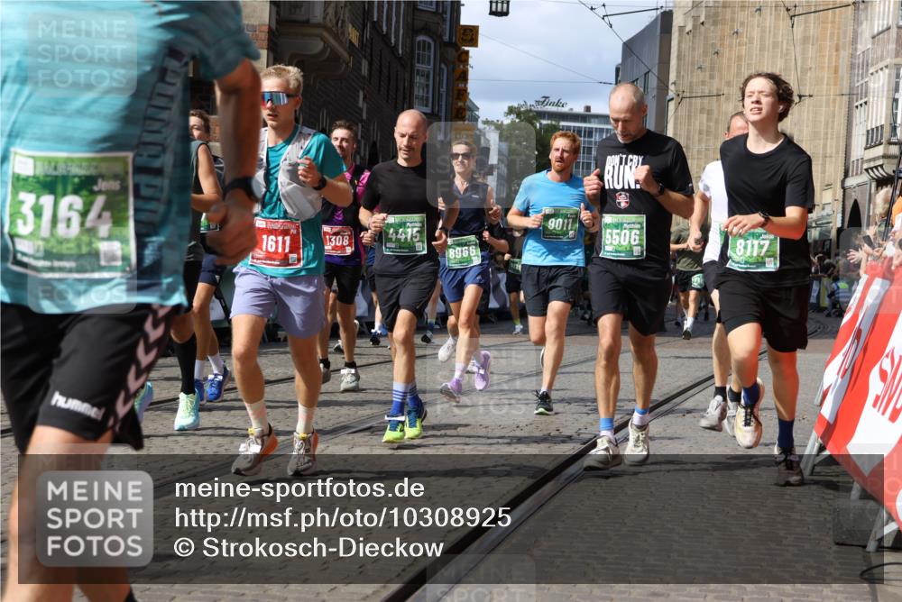 13.09.2026 - 21. swb-Marathon Bremen Strokosch-Dieckow http://msf.ph/oto/10308925 13.09.2026 13:30:29 Ziel 881, 1308, 1611, 1653, 1780, 1909, 1938, 2126, 2364, 3190, 4763, 5039, 5198, 5348, 5615, 5631, 6225, 6720, 6942, 6992, 6994, 7184, 7609, 7932, 7966, 8110, 8115, 8441, 8470, 9015, 9104, 9125, 9529, 625, 800, 834, 1067, 1771, 1926, 2369, 2452, 2723, 2985, 3425, 4206, 4332, 4342, 4415, 4425, 4748, 4757, 4920, 5506, 5551, 6134, 6343, 6347, 6523, 6988, 7012, 7253, 7567, 7645, 8966, 9011, 9692, 9695, 9699, 9825, 13090 meine-sportfotos.de