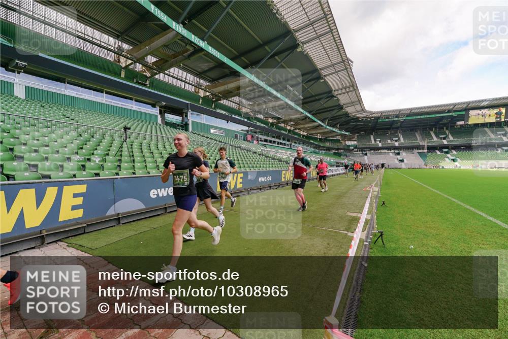 13.09.2026 - 21. swb-Marathon Bremen Michael Burmester http://msf.ph/oto/10308965 13.09.2026 13:05:00 Laufen im Stadion 178, 209, 210, 244, 323, 394, 534, 536, 565, 647, 725, 881, 891, 900, 1073, 1239, 1243, 1307, 1308, 1343, 1373, 1380, 1456, 1479, 1627, 1649, 1653, 1656, 1687, 1780, 1914, 1932, 1941, 2023, 2089, 2126, 2223, 2241, 2244, 2265, 2301, 2369, 2430, 2452, 2464, 2602, 2723, 2742, 2764, 2851, 2867, 2872, 2891, 2910, 2919, 2957, 2959, 2985, 3028, 3030, 3217, 3278, 3320, 3343, 3419, 3425, 3444, 3454, 3485, 3521, 3579, 3796, 3909, 242 meine-sportfotos.de