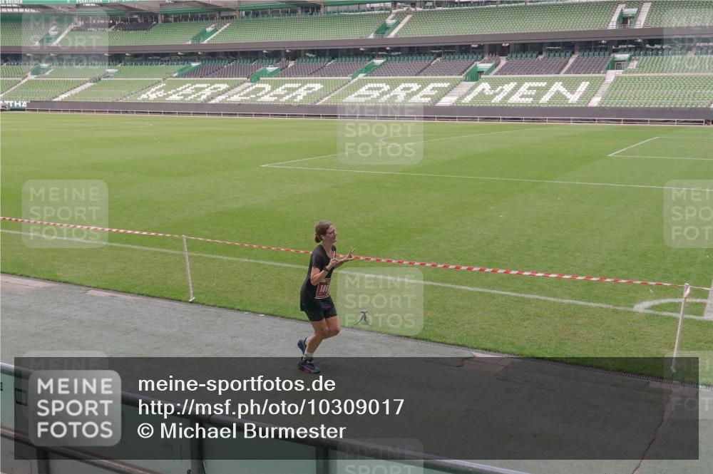 13.09.2026 - 21. swb-Marathon Bremen Michael Burmester http://msf.ph/oto/10309017 13.09.2026 12:42:00 Laufen im Stadion 126, 371, 439, 603, 640, 650, 671, 735, 744, 749, 912, 957, 1009, 1336, 1381, 1411, 1571, 1614, 1619, 1667, 1712, 1797, 1822, 1850, 1860, 1862, 1930, 2094, 2207, 2986, 3368, 3624, 4399, 4795, 4847, 4936, 5672, 5828, 6198, 6264, 6929, 6991, 7141, 8065, 8311, 8383, 8394, 9065, 9120, 9329, 277, 346, 895, 901, 1090, 1118, 1248, 1320, 1323, 1472, 1576, 1587, 1604, 1717, 1751, 1911, 2141, 2352, 2585, 2670, 3080, 3606, 5160, 5163, 5912, 6112, 7650 meine-sportfotos.de