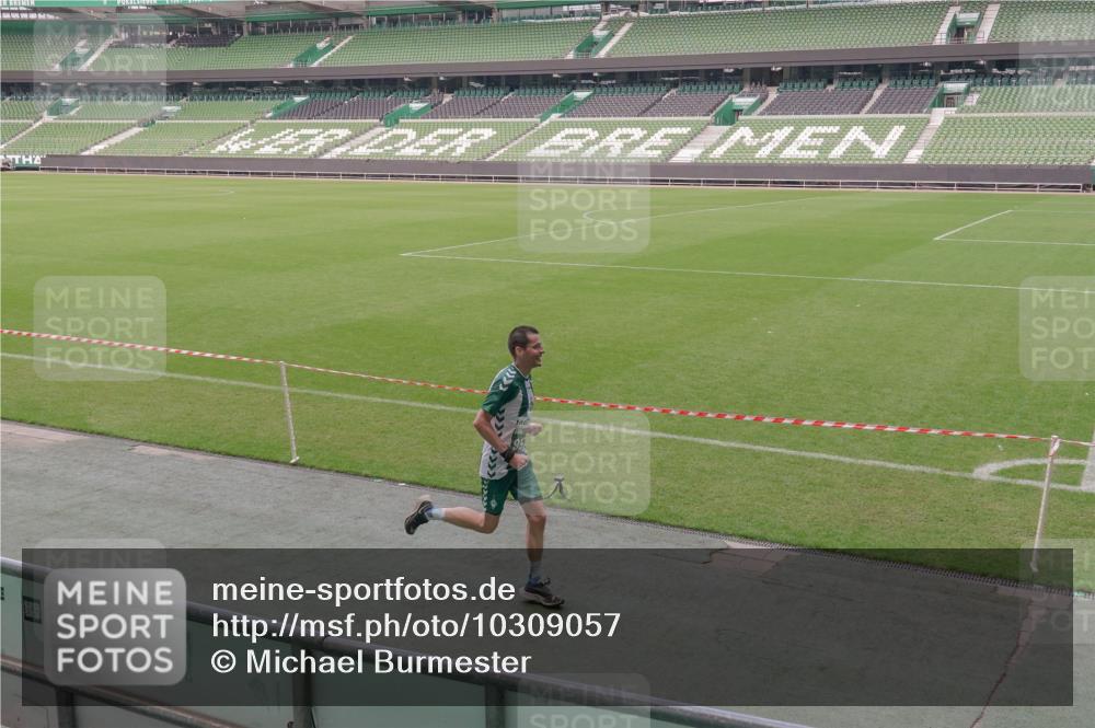 13.09.2026 - 21. swb-Marathon Bremen Michael Burmester http://msf.ph/oto/10309057 13.09.2026 12:42:07 Laufen im Stadion 371, 439, 603, 650, 744, 749, 957, 1009, 1223, 1224, 1336, 1381, 1411, 1571, 1614, 1619, 1667, 1712, 1745, 1797, 1822, 1850, 1862, 2094, 2207, 2986, 3368, 3624, 4399, 4795, 4847, 4936, 5672, 5828, 6198, 6264, 6929, 6991, 7141, 8065, 8311, 8383, 8394, 8994, 9065, 9120, 277, 346, 807, 895, 901, 1090, 1118, 1248, 1320, 1323, 1472, 1576, 1587, 1604, 1717, 1751, 1911, 2141, 2352, 2585, 2670, 3080, 3606, 5160, 5163, 5912, 6112, 7650 meine-sportfotos.de