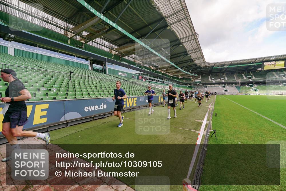 13.09.2026 - 21. swb-Marathon Bremen Michael Burmester http://msf.ph/oto/10309105 13.09.2026 13:05:19 Laufen im Stadion 178, 209, 217, 244, 323, 394, 534, 536, 565, 647, 784, 891, 900, 1073, 1239, 1243, 1274, 1307, 1308, 1343, 1373, 1380, 1456, 1479, 1533, 1581, 1627, 1653, 1656, 1687, 1780, 1914, 1932, 1941, 2023, 2076, 2089, 2126, 2241, 2244, 2265, 2301, 2310, 2355, 2369, 2393, 2430, 2452, 2464, 2602, 2723, 2742, 2764, 2851, 2867, 2872, 2891, 2910, 2919, 2957, 2959, 2985, 3028, 3030, 3055, 3217, 3278, 3320, 3343, 3419, 3425, 3444, 3454, 3485, 3521, 3796, 3909, 242 meine-sportfotos.de