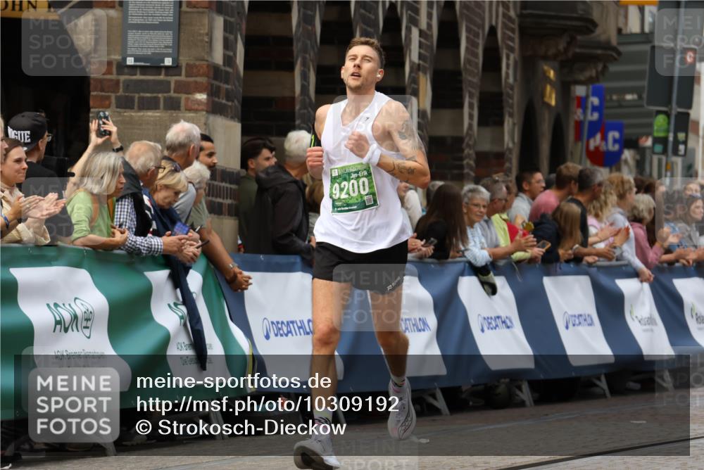 13.09.2026 - 21. swb-Marathon Bremen Strokosch-Dieckow http://msf.ph/oto/10309192 13.09.2026 13:03:02 Ziel 1795, 1850, 3609, 6918, 7841, 13237, 7206, 7478, 8028, 8756, 9200 meine-sportfotos.de