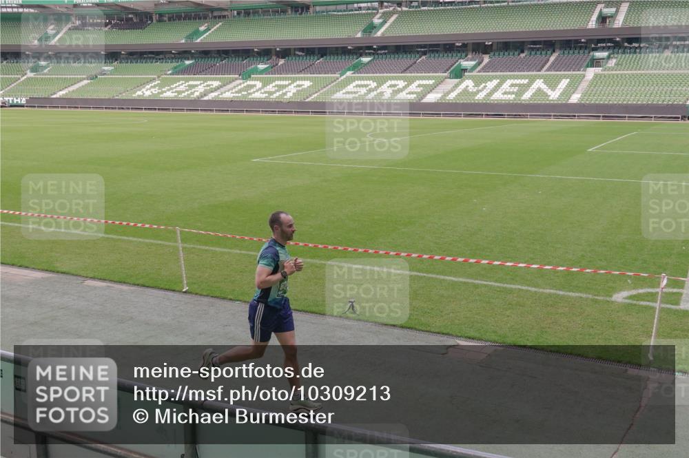 13.09.2026 - 21. swb-Marathon Bremen Michael Burmester http://msf.ph/oto/10309213 13.09.2026 12:42:23 Laufen im Stadion 439, 650, 749, 957, 1009, 1223, 1224, 1411, 1562, 1614, 1619, 1667, 1712, 1745, 1797, 1822, 1850, 1862, 1879, 2094, 2207, 2651, 2986, 3251, 3368, 3584, 3624, 4096, 4399, 4795, 4847, 5316, 5663, 5672, 5828, 6198, 6264, 6929, 6991, 7141, 8065, 8311, 8383, 8394, 8749, 8994, 9065, 9120, 9200, 9533, 277, 346, 807, 895, 901, 1118, 1248, 1320, 1323, 1472, 1576, 1587, 1604, 1717, 1751, 1911, 2141, 2352, 2670, 3080, 3606, 5160, 5163, 5912, 6112, 7650 meine-sportfotos.de