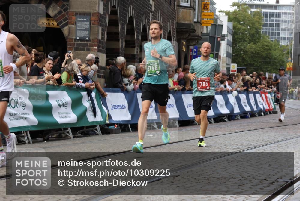 13.09.2026 - 21. swb-Marathon Bremen Strokosch-Dieckow http://msf.ph/oto/10309225 13.09.2026 13:03:03 Ziel 1381, 1795, 1850, 3609, 6918, 7841, 13237, 7206, 7478, 8028, 8756, 9200 meine-sportfotos.de