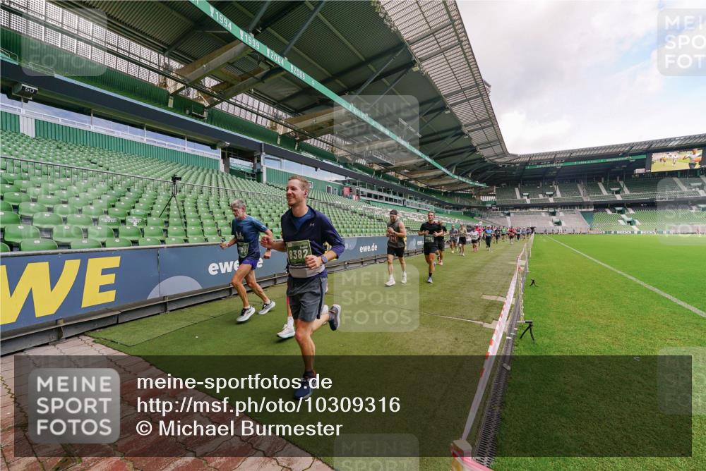 13.09.2026 - 21. swb-Marathon Bremen Michael Burmester http://msf.ph/oto/10309316 13.09.2026 13:05:44 Laufen im Stadion 109, 178, 217, 244, 287, 303, 323, 394, 430, 454, 536, 565, 578, 613, 647, 784, 891, 900, 1073, 1239, 1243, 1274, 1307, 1308, 1365, 1373, 1380, 1456, 1533, 1574, 1581, 1627, 1656, 1687, 1780, 1823, 1909, 1914, 1932, 1941, 2023, 2076, 2089, 2126, 2241, 2244, 2265, 2275, 2301, 2310, 2355, 2356, 2369, 2393, 2430, 2452, 2464, 2602, 2723, 2742, 2764, 2867, 2872, 2902, 2910, 2919, 2957, 2959, 2985, 3030, 3055, 3217, 3278, 3320, 3343, 3419, 3444, 3485, 3909 meine-sportfotos.de