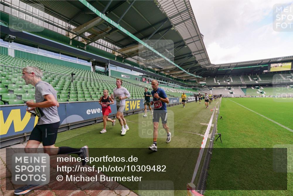 13.09.2026 - 21. swb-Marathon Bremen Michael Burmester http://msf.ph/oto/10309482 13.09.2026 13:06:02 Laufen im Stadion 109, 178, 217, 244, 287, 303, 310, 323, 372, 394, 430, 454, 536, 578, 613, 647, 784, 831, 891, 900, 1073, 1083, 1205, 1239, 1243, 1274, 1307, 1308, 1365, 1380, 1437, 1456, 1533, 1545, 1574, 1581, 1627, 1656, 1687, 1780, 1823, 1848, 1909, 1914, 1932, 1941, 2023, 2076, 2089, 2126, 2241, 2244, 2265, 2275, 2301, 2310, 2355, 2356, 2393, 2430, 2464, 2602, 2707, 2723, 2742, 2764, 2867, 2902, 2919, 2959, 2985, 3030, 3055, 3278, 3320, 3343, 3444, 3485 meine-sportfotos.de