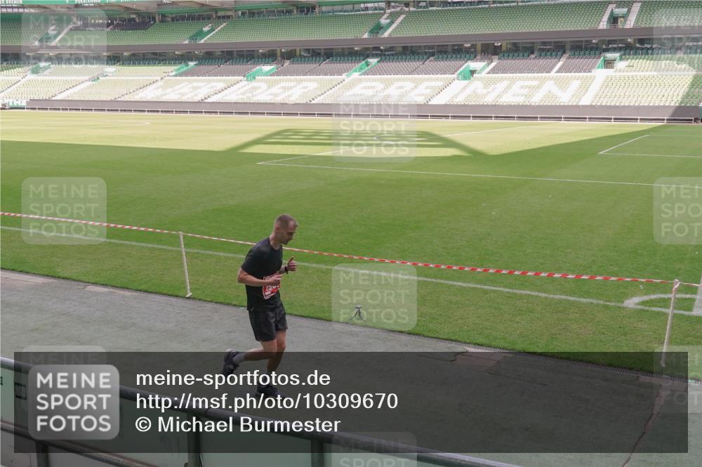 13.09.2026 - 21. swb-Marathon Bremen Michael Burmester http://msf.ph/oto/10309670 13.09.2026 12:43:12 Laufen im Stadion 439, 749, 819, 1009, 1223, 1224, 1372, 1562, 1619, 1667, 1712, 1745, 1850, 1862, 1879, 1921, 2094, 2207, 2651, 2683, 3251, 3368, 3500, 3584, 3688, 4096, 4739, 4847, 4904, 5143, 5199, 5316, 5369, 5601, 5663, 5672, 5776, 5828, 6359, 6579, 6929, 6991, 7141, 7170, 7841, 7950, 8311, 8383, 8394, 8689, 8749, 8850, 8994, 9120, 9153, 9200, 9233, 9533, 9849, 126, 453, 807, 862, 901, 912, 1136, 1248, 1323, 1472, 1576, 1587, 1717, 1751, 5160, 5163, 5912 meine-sportfotos.de