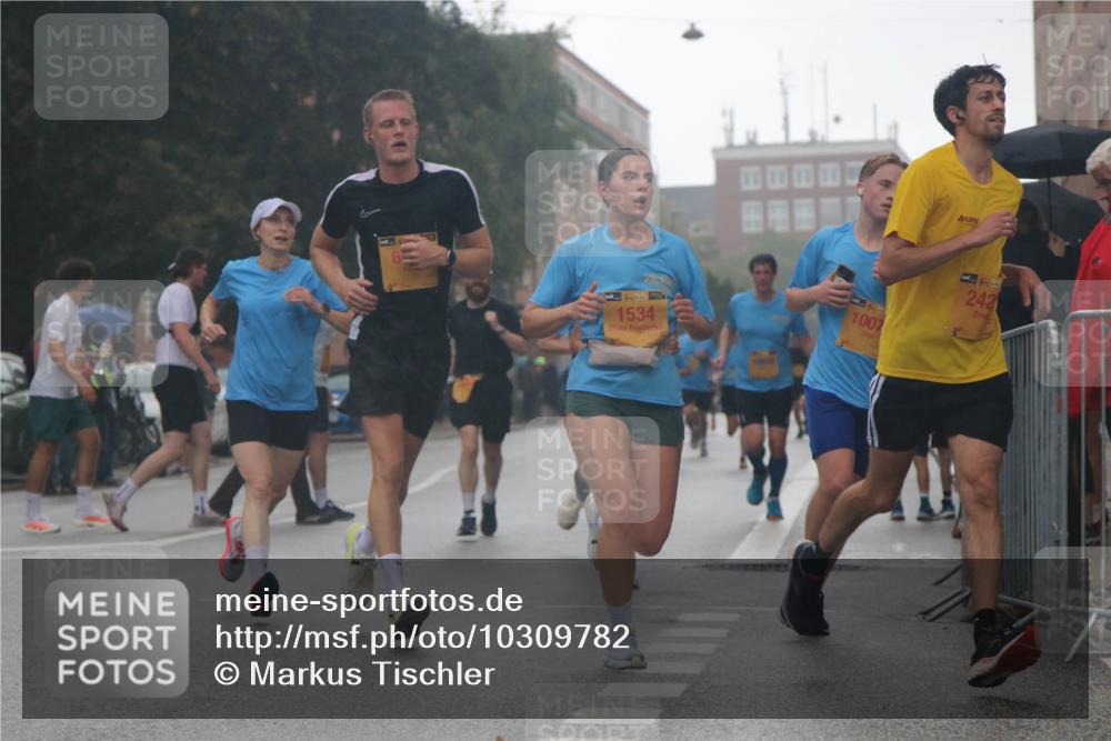 13.09.2026 - Kiel Lauf Markus Tischler http://msf.ph/oto/10309782 13.09.2026 10:34:48 Fleethörn 39, 1534, 1007, 39, 242 meine-sportfotos.de