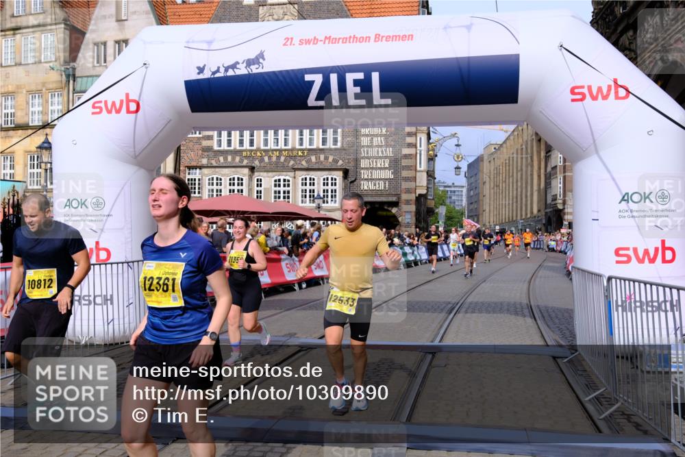 13.09.2026 - 21. swb-Marathon Bremen Tim E. http://msf.ph/oto/10309890 13.09.2026 10:52:50 Ziel 10193, 10339, 10652, 10761, 10812, 10906, 10958, 11002, 11109, 11144, 11350, 11362, 11604, 11605, 11669, 12361, 12439, 12533 meine-sportfotos.de
