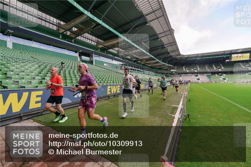 13.09.2026 - 21. swb-Marathon Bremen Michael Burmester http://msf.ph/oto/10309913 13.09.2026 13:07:02 Laufen im Stadion 109, 132, 156, 217, 287, 303, 310, 372, 394, 430, 454, 489, 578, 607, 613, 682, 716, 784, 809, 831, 834, 846, 911, 922, 1083, 1173, 1189, 1205, 1210, 1274, 1322, 1364, 1365, 1369, 1380, 1387, 1437, 1532, 1533, 1545, 1574, 1581, 1600, 1823, 1841, 1848, 1854, 1871, 1909, 1926, 1938, 2003, 2070, 2076, 2090, 2219, 2244, 2265, 2275, 2283, 2310, 2318, 2355, 2356, 2393, 2405, 2440, 2464, 2492, 2565, 2699, 2707, 2721, 2731, 2755, 2802, 2818, 2831, 2902, 2911, 2949, 2960, 3055 meine-sportfotos.de