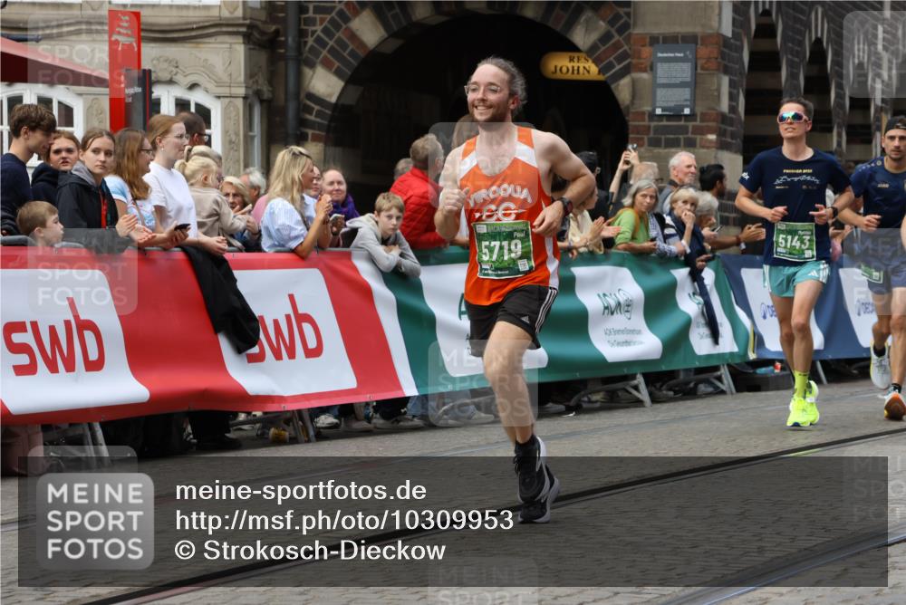 13.09.2026 - 21. swb-Marathon Bremen Strokosch-Dieckow http://msf.ph/oto/10309953 13.09.2026 13:03:37 Ziel 1372, 7206, 7478, 7715, 8028, 1090, 1587, 2889, 5143, 6973, 8096 meine-sportfotos.de