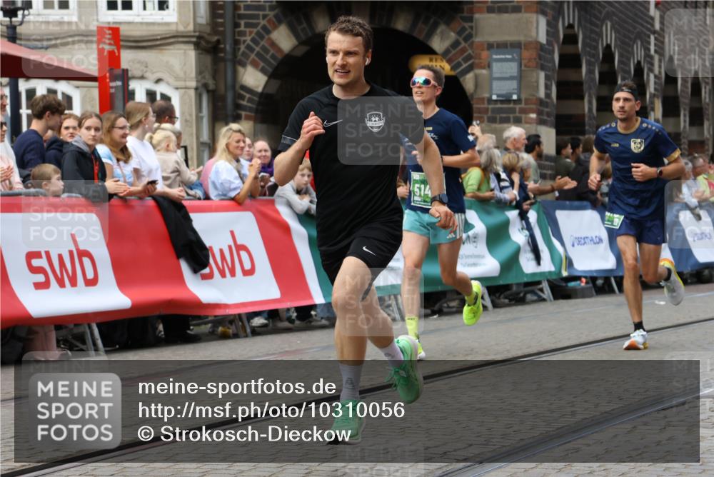 13.09.2026 - 21. swb-Marathon Bremen Strokosch-Dieckow http://msf.ph/oto/10310056 13.09.2026 13:03:38 Ziel 1372, 7206, 7478, 7715, 8028, 1587, 2889, 5143, 6973, 8096, 9642 meine-sportfotos.de