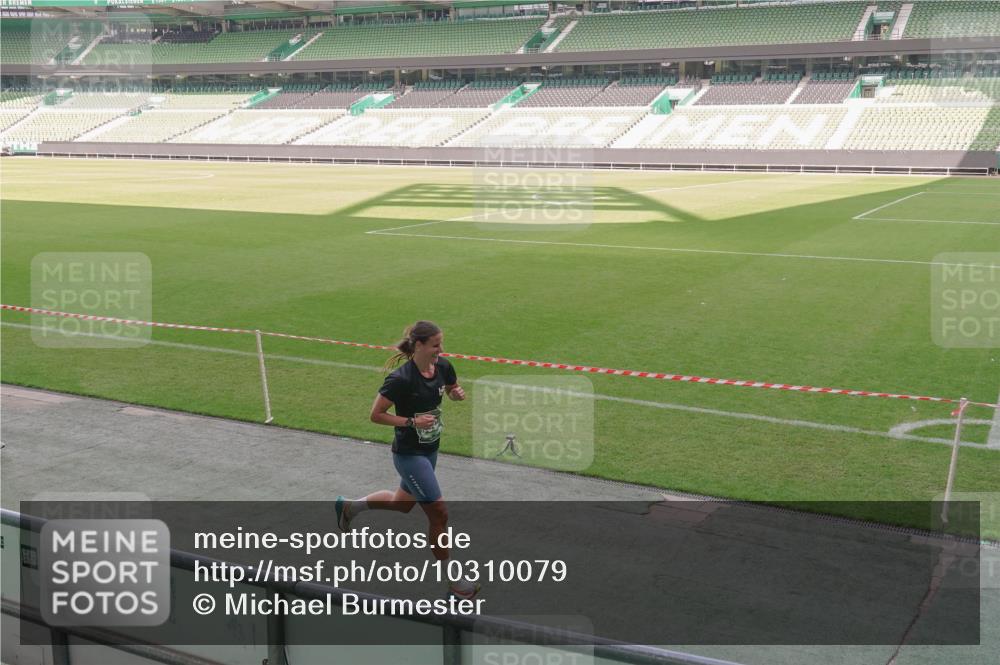 13.09.2026 - 21. swb-Marathon Bremen Michael Burmester http://msf.ph/oto/10310079 13.09.2026 12:44:21 Laufen im Stadion 339, 493, 623, 678, 681, 715, 819, 969, 1264, 1301, 1335, 1372, 1498, 1562, 1696, 1770, 1921, 1937, 1975, 2098, 2651, 2683, 3092, 3251, 3500, 3584, 3609, 3688, 4096, 4118, 4328, 4739, 4904, 5143, 5199, 5316, 5369, 5601, 5663, 5776, 5996, 6359, 6579, 6973, 7015, 7170, 7206, 7265, 7715, 7841, 7950, 8028, 8689, 8749, 8850, 9137, 9153, 9200, 9233, 9583, 9849, 13063, 13168, 13237, 126, 371, 453, 603, 640, 650, 671, 735, 744, 862, 912, 957, 1136, 1336, 1411, 1822 meine-sportfotos.de